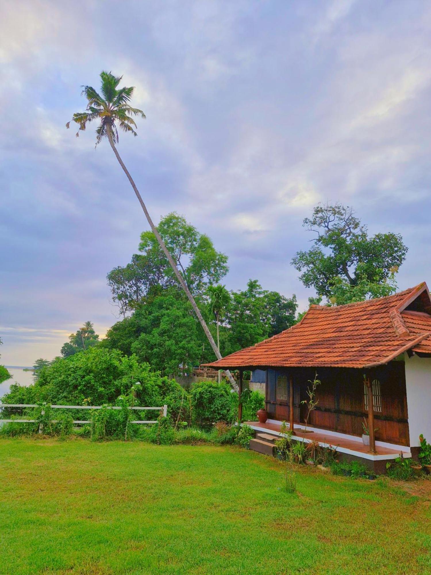 Bed and Breakfast Gypsea Marari Alappuzha Exterior foto
